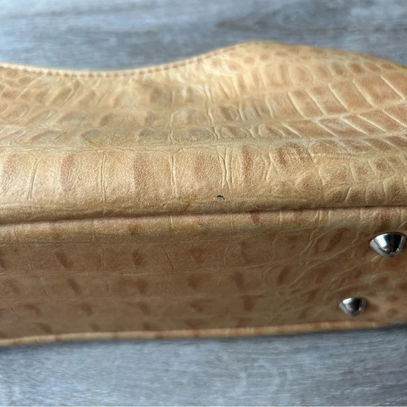 Concepts Canada Croc Embossed Leather Shoulder Bag  Made in Canada - Picture 13 of 16